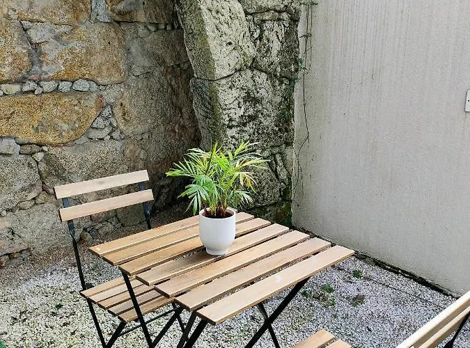 Διαμέρισμα Historic - With Private Patio