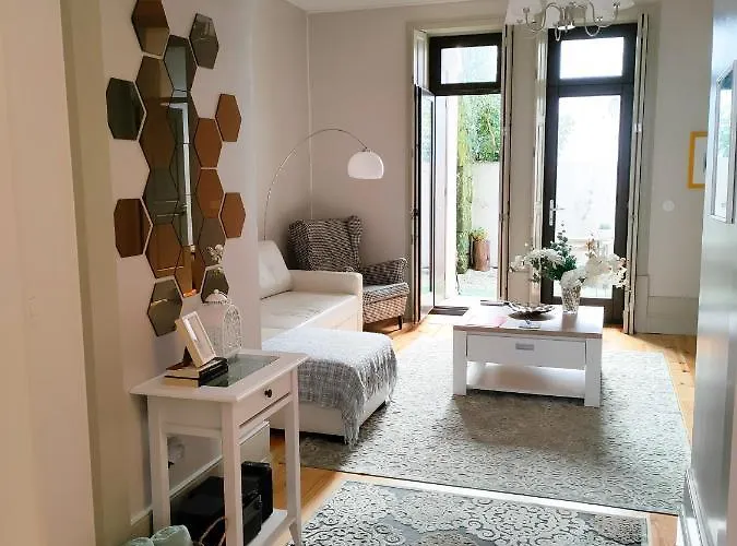 Historic - With Private Patio Διαμέρισμα *