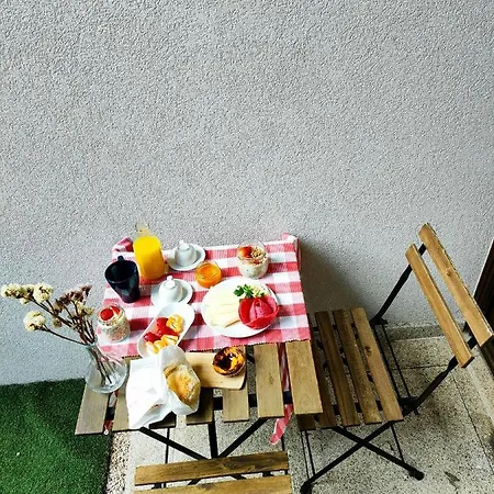 Historic - With Private Patio * Porto