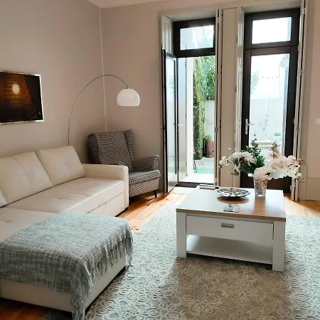 Historic - With Private Patio Apartamento